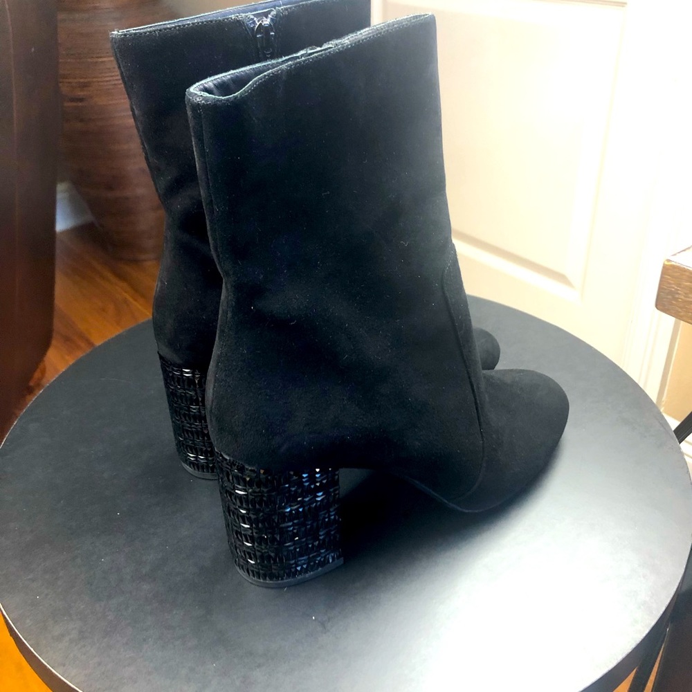 Classy, MK YOONIE ANKLE BOOT, Suede, Black, SZ 10 M - Picture 2 of 4